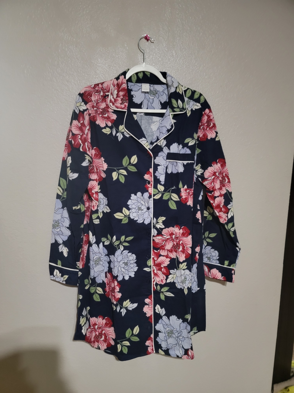 Liz Claiborne Navy Floral Button-Up Shirt with Green Leaf Accents